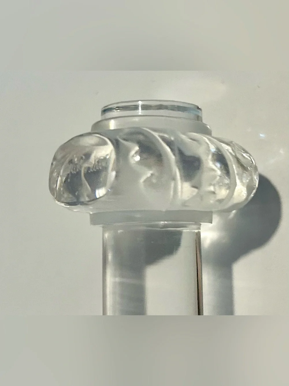 New Lalique Crystal Knife Rest Saint Hubert Pattern Signed 3 5/8”